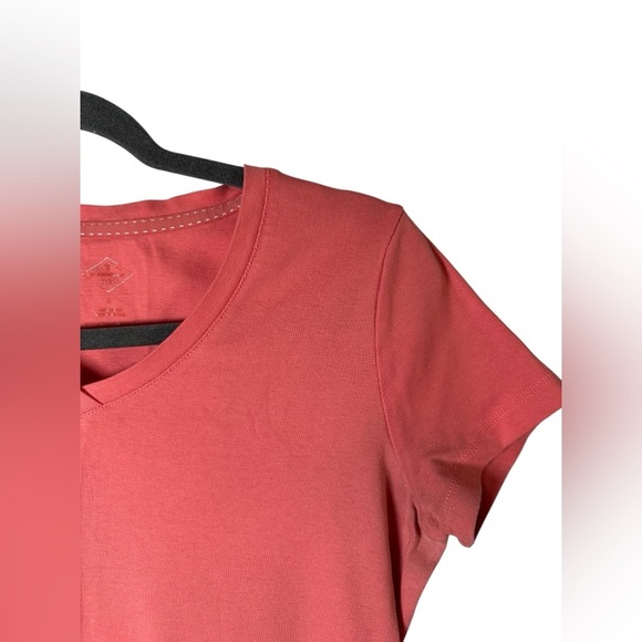 St. John’s Bay Women’s V-Neck T-Shirt Coral Pink Size Small 100% Cotton - Picture 2 of 6